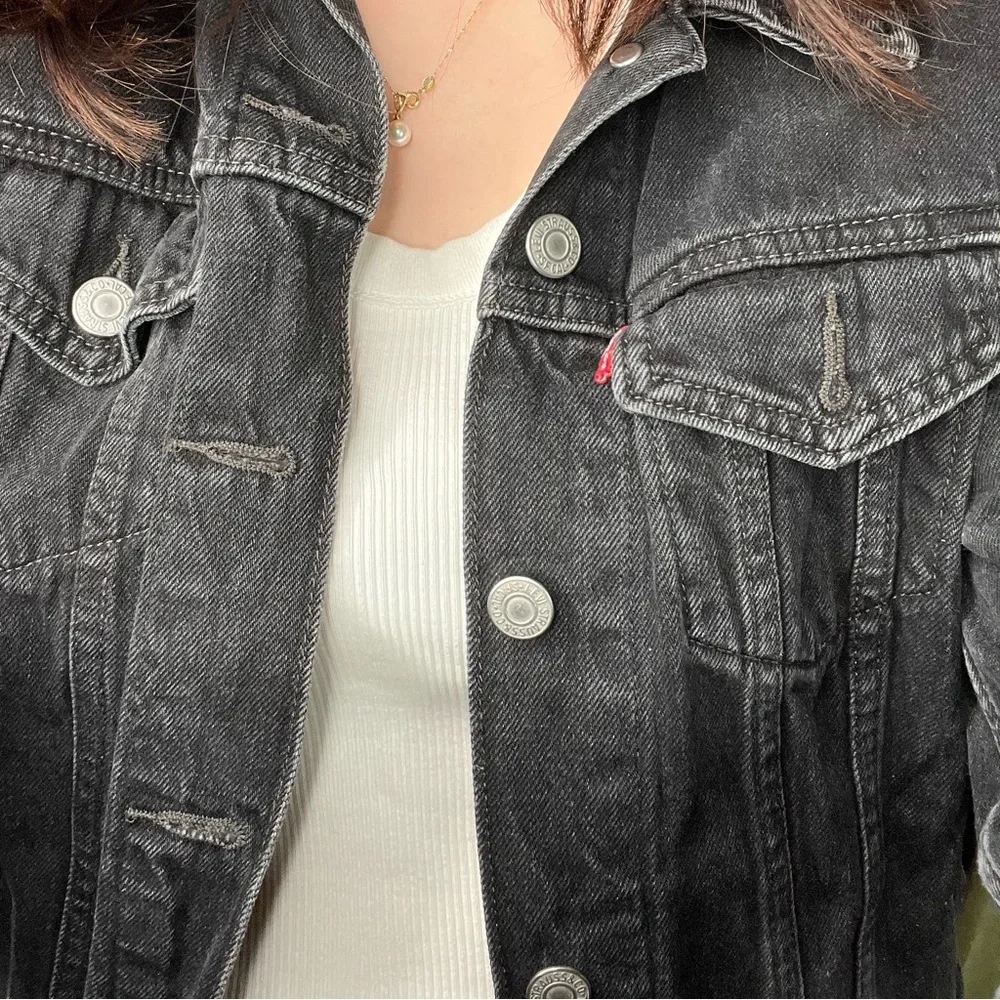Levis black jean jacket - Picture 3 of 3